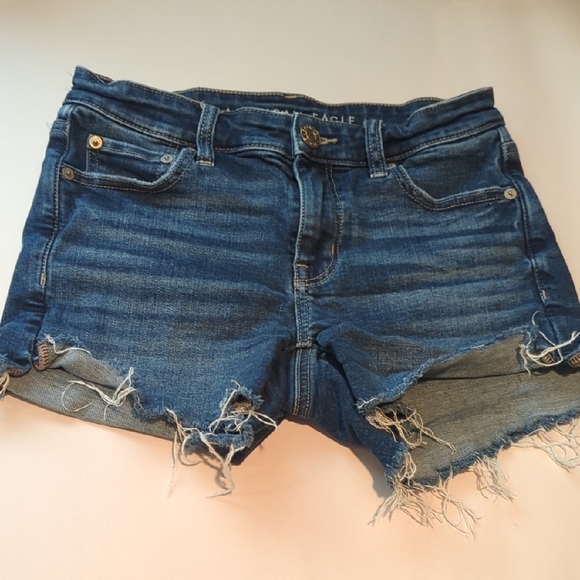 American Eagle Stretch Women's Size 2 Shorts Midi - Picture 1 of 9